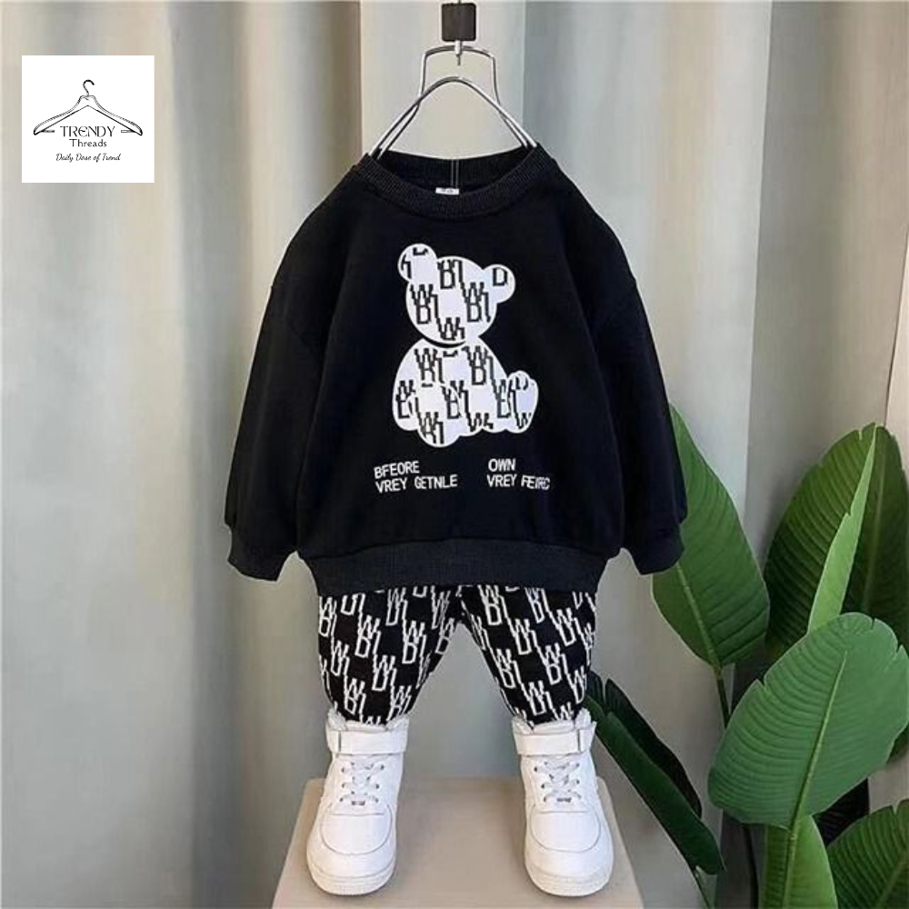 Black Bear Print Sweatshirt and Pants Set – Casual Winter Outfit (Copy)